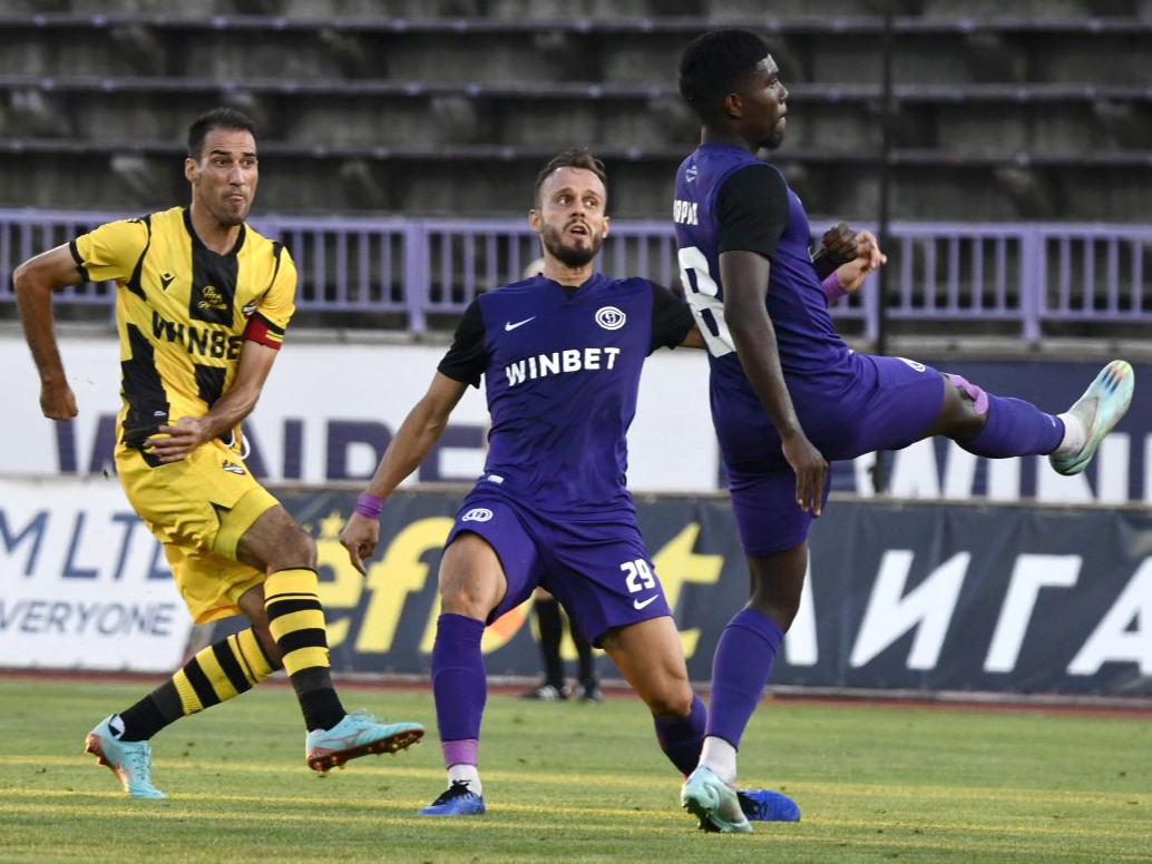 Късна драма донесе успех на Ботев Пловдив над Етър (ВИДЕО)