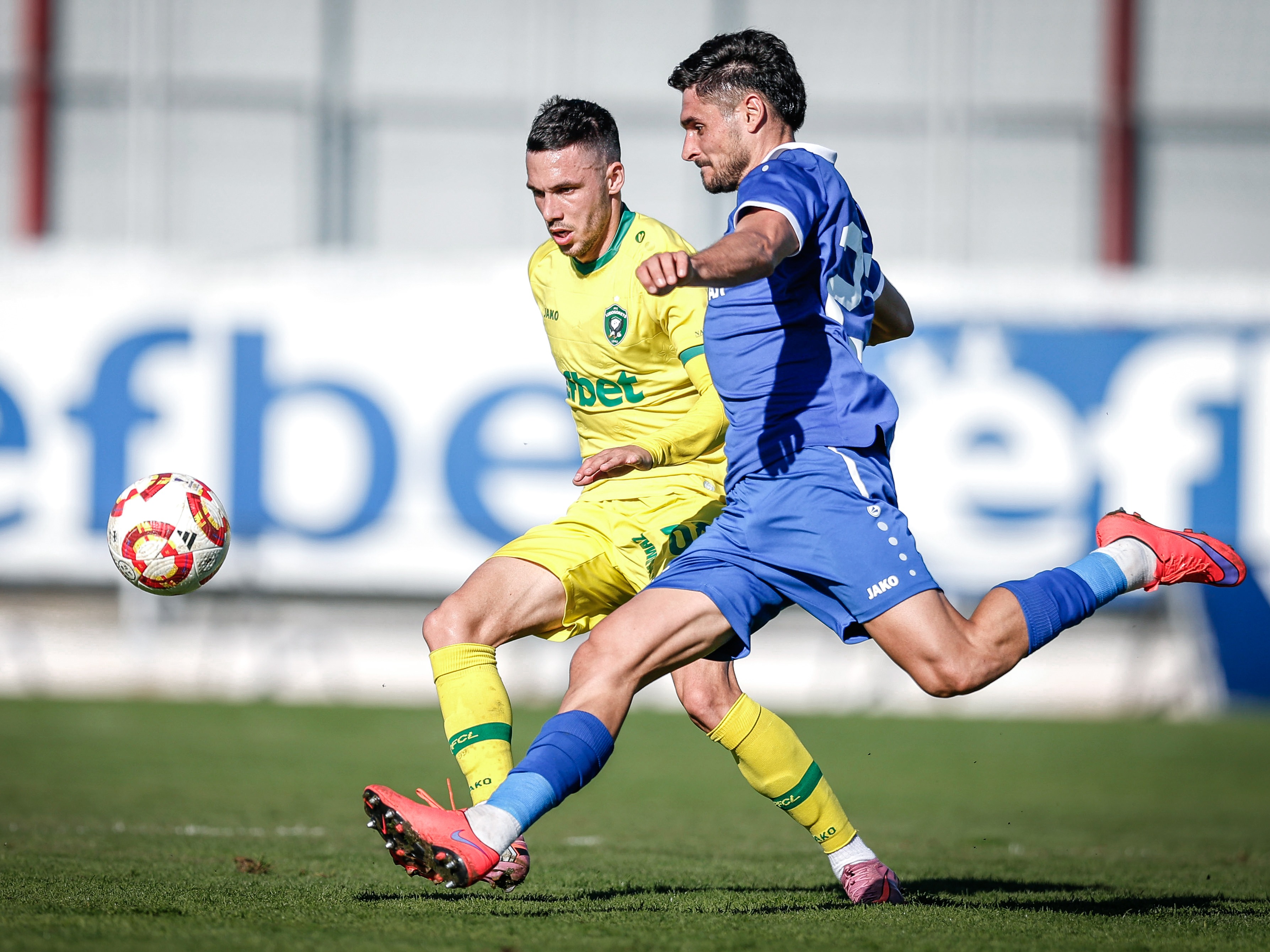 Лудогорец стартира успешно защитата на Sesame Купа на България след късна драма с Черноморец Бургас (ВИДЕО)