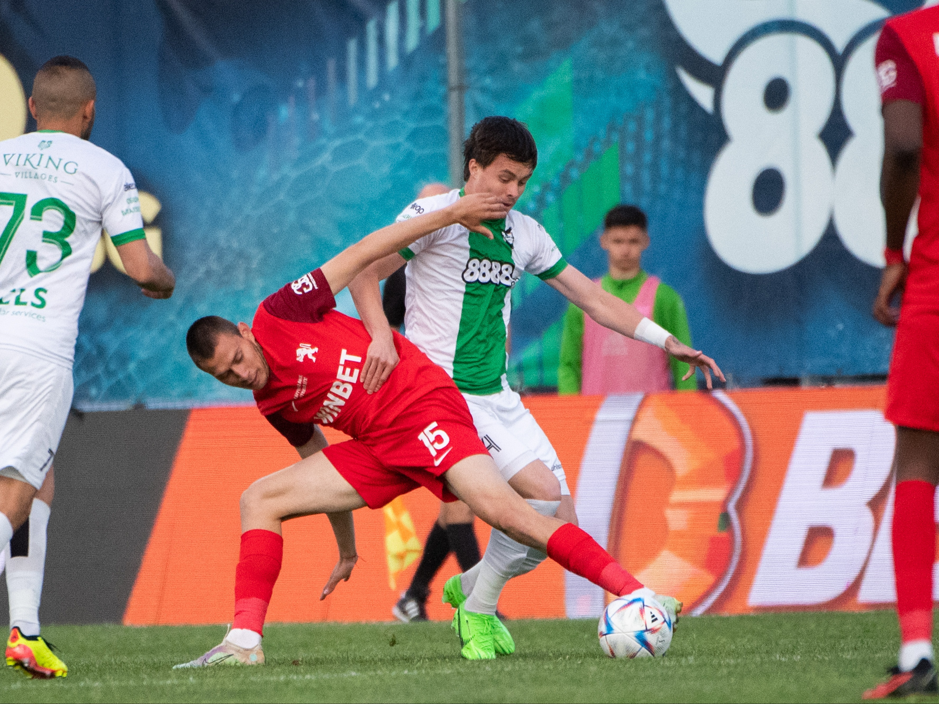 Ботев Враца остава в борбата за оцеляване, обърна Пирин в Благоевград, игра почти полувреме с 10 човека (ВИДЕО)