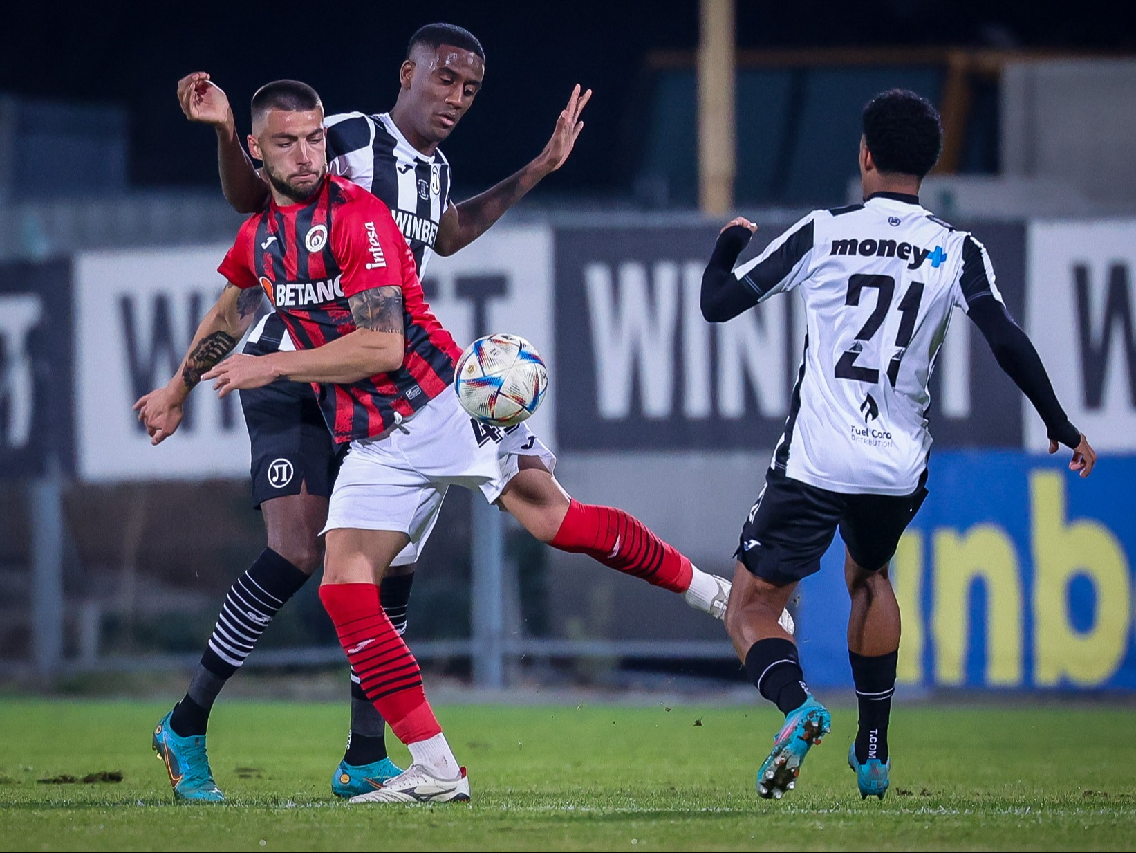 Локомотив Пловдив отново взе "железничарското" дерби с Локомотив София (ВИДЕО)