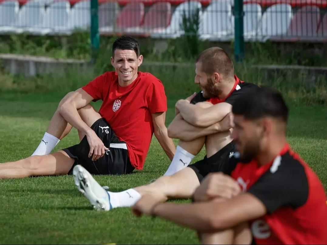 ЦСКА 1948 започна със 17 футболисти