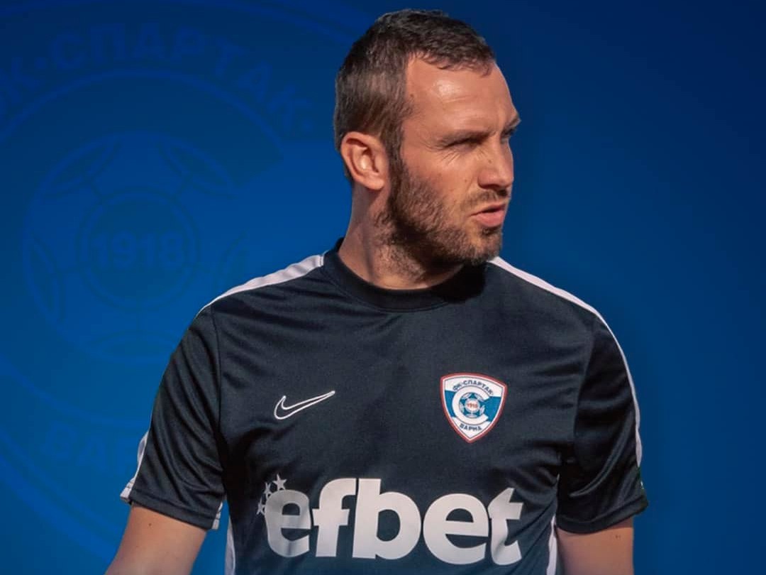 Спартак Варна се раздели с Васил Петров