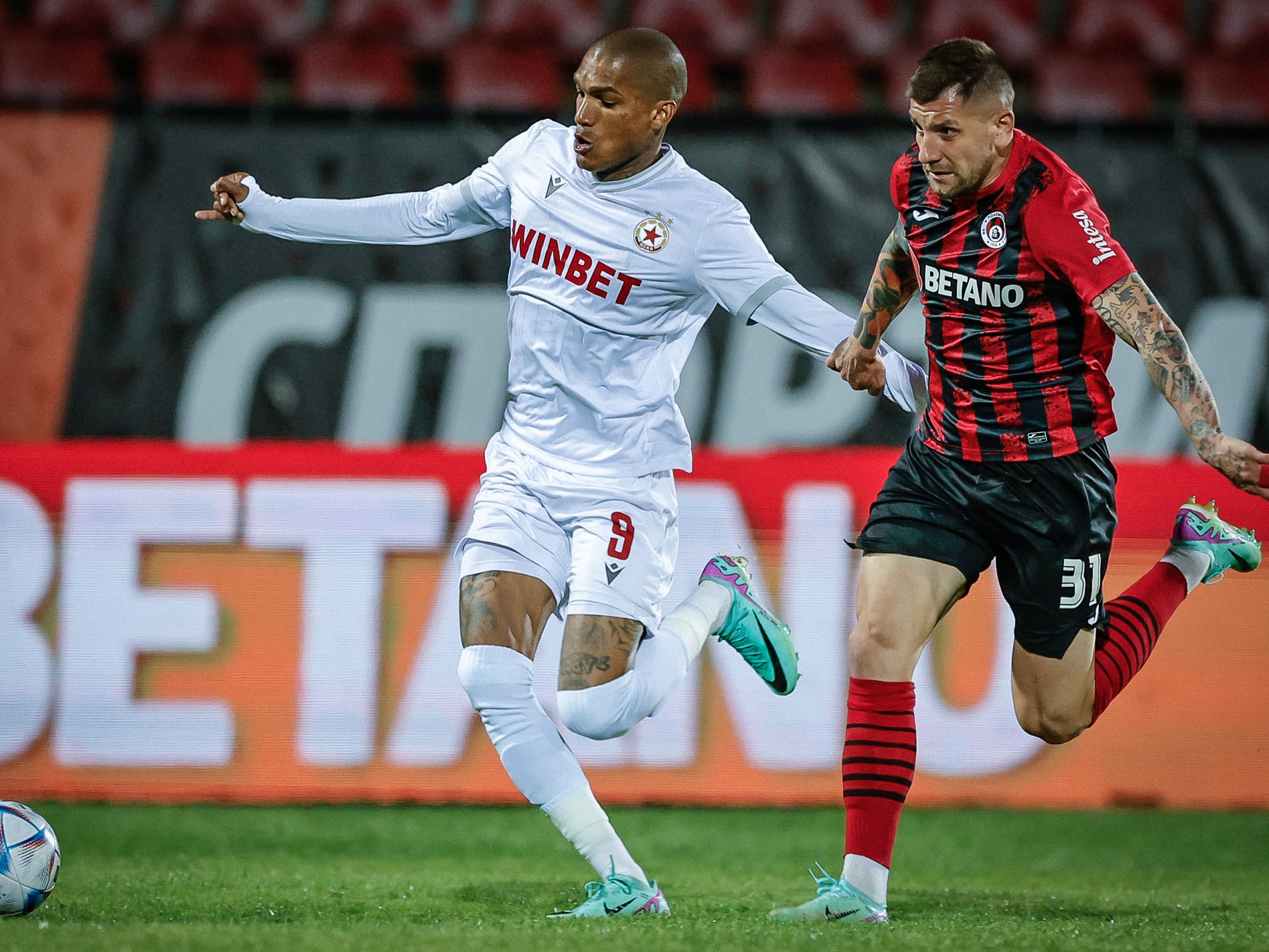 ЦСКА София спечели дербито срещу Локомотив София (ВИДЕО)