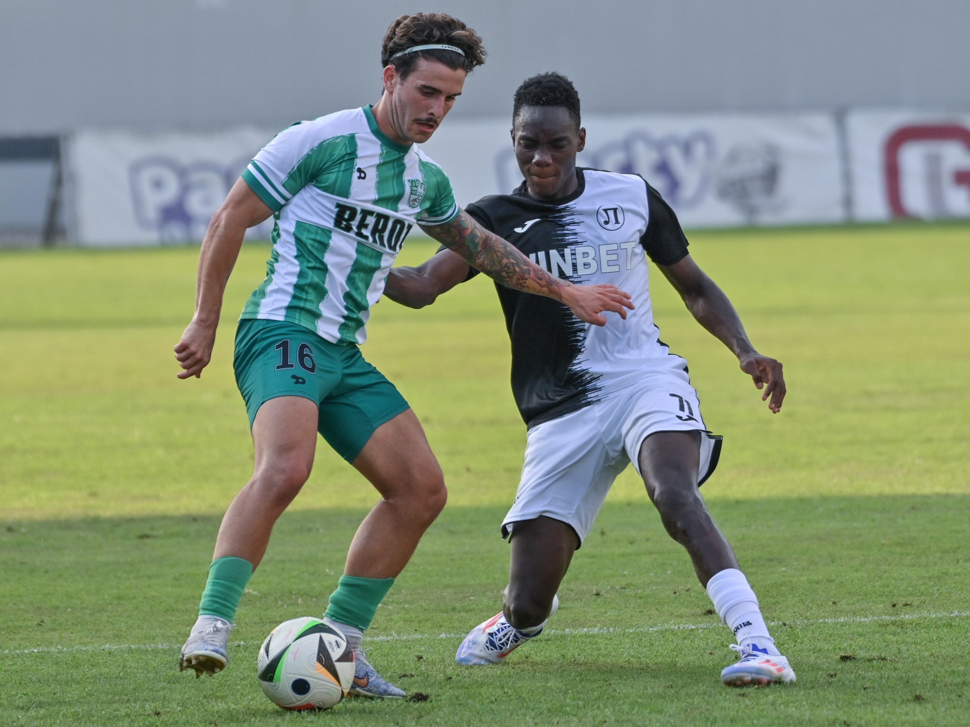 Без голове между Локомотив Пловдив и Берое