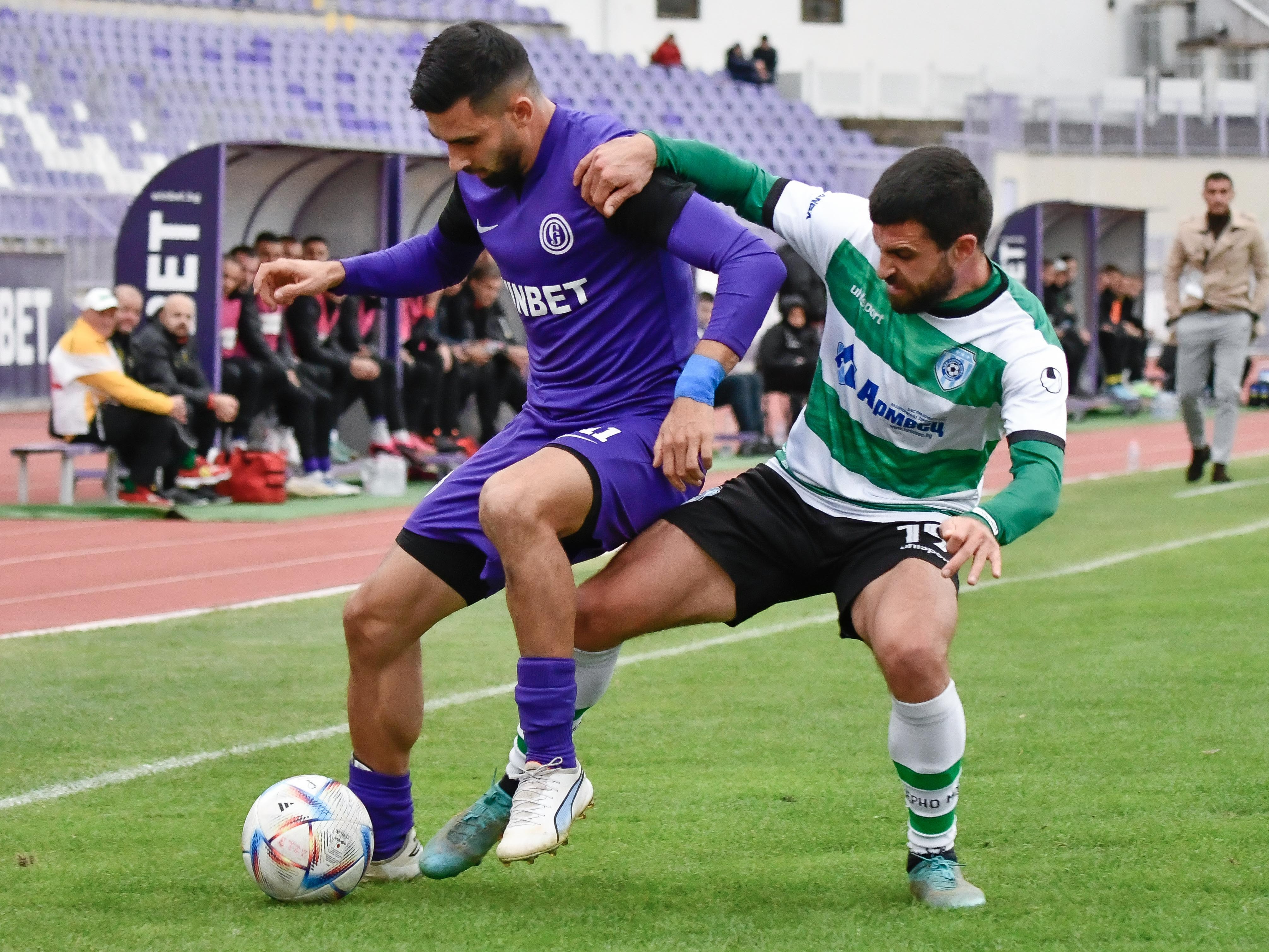 Драма в добавеното време и Черно море взе поредни три точки, победи Етър (ВИДЕО)