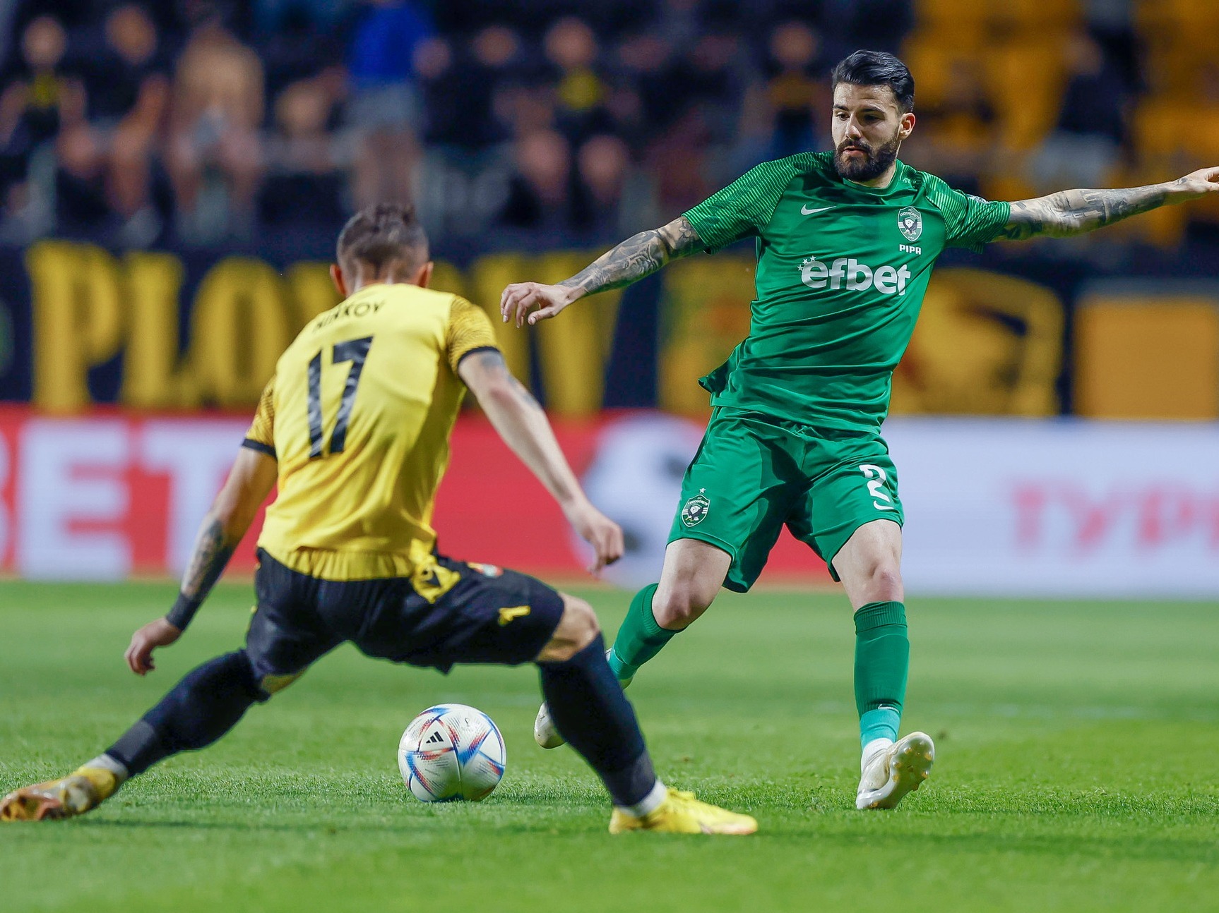 Лудогорец прати под наем защитник в Англия